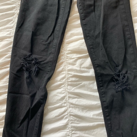 American Eagle Black Distressed Jegging - Picture 3 of 5